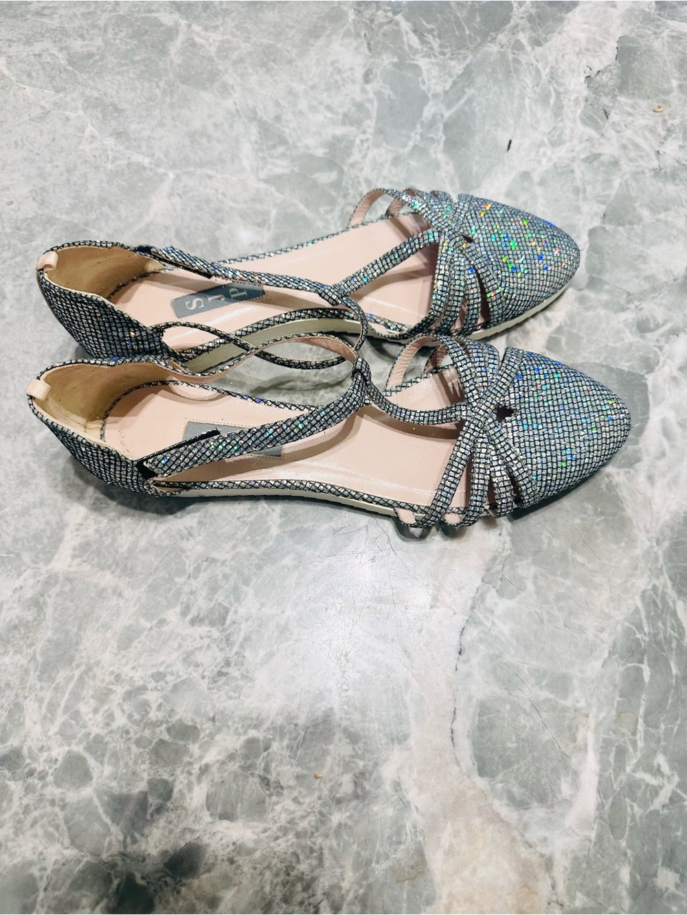 SJP Sarah Jessica Parker 7.5-8 EU 38.5Silver Holographic Glitter Caged Flat - Picture 2 of 3